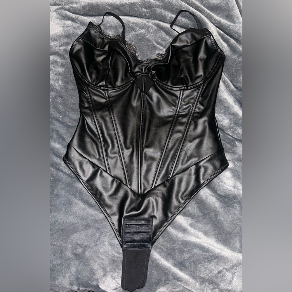 Popilush black shapewear corset bodysuit